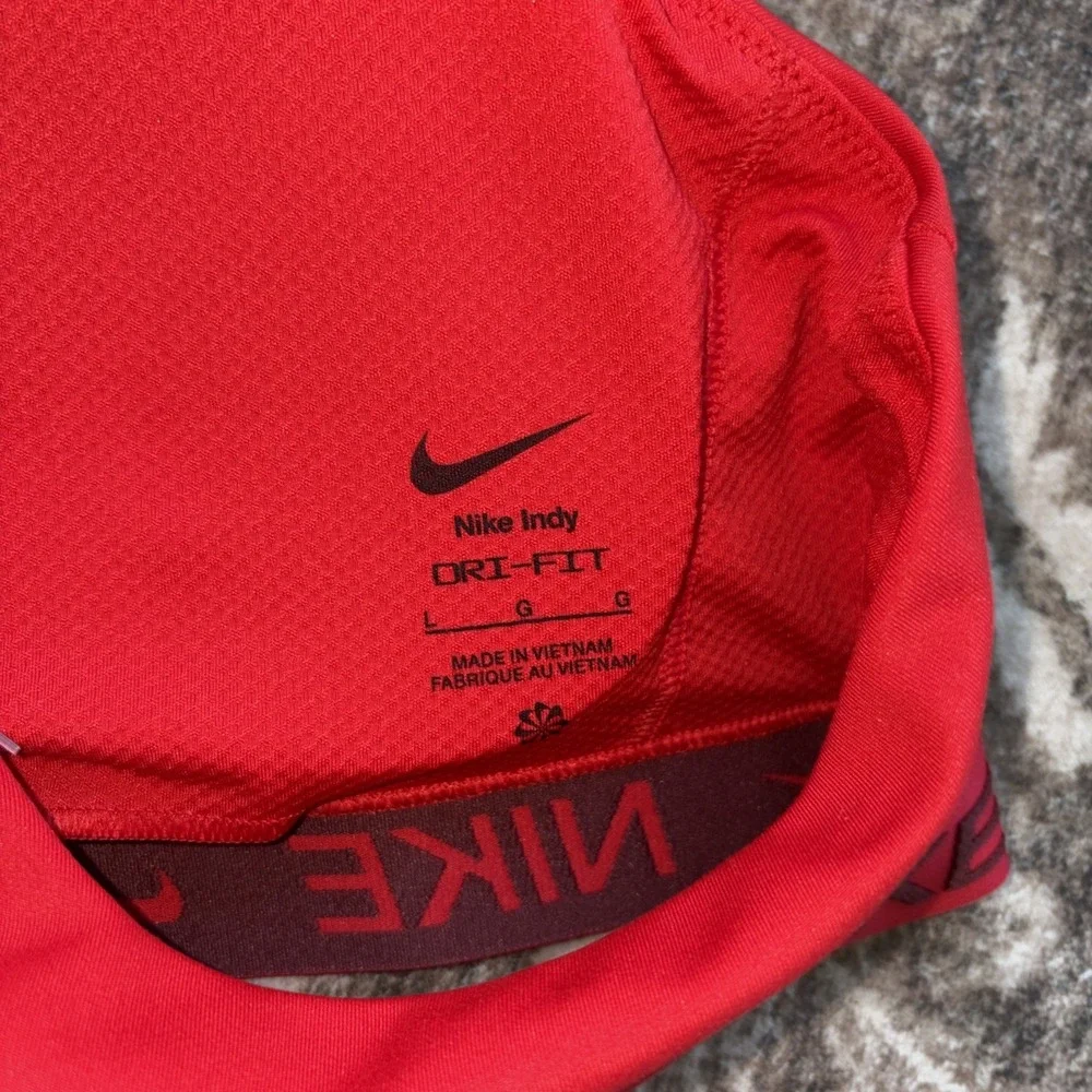 Nike Women's Size Large Indy Light-Support Padded Sports Bra RED
